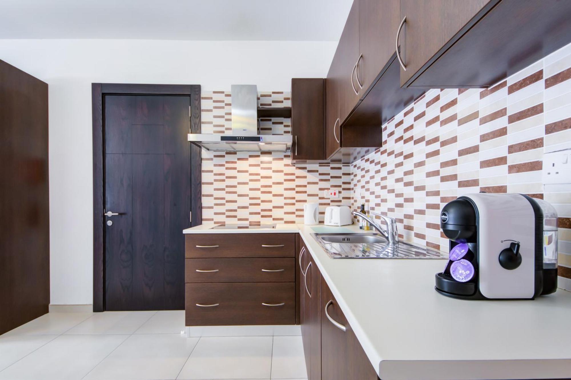 Prime Location, Modern Apartment In St Julian'S, Paceville, Apt 8 By Vaganza San Giuliano Esterno foto